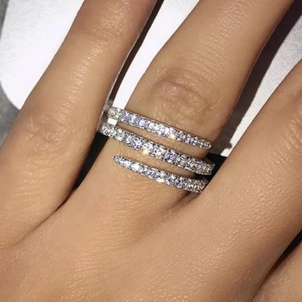 NEW 925 STERLING SILVER DIAMOND RING, CUTE RING, SHINY RING. - Picture 2 of 5